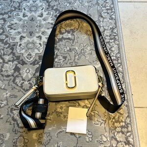 - Marc Jacobs camera bag
